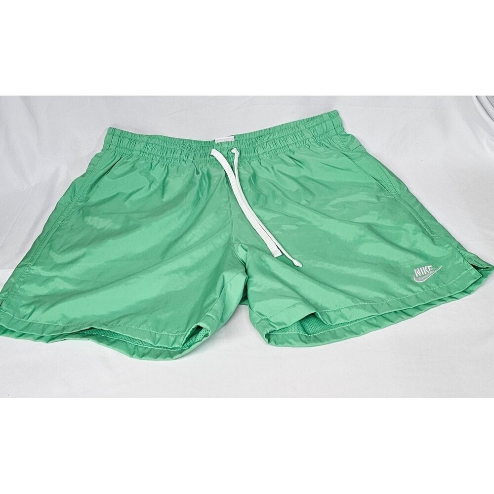Nike Men's Large Sportswear Woven Flow Shorts Green